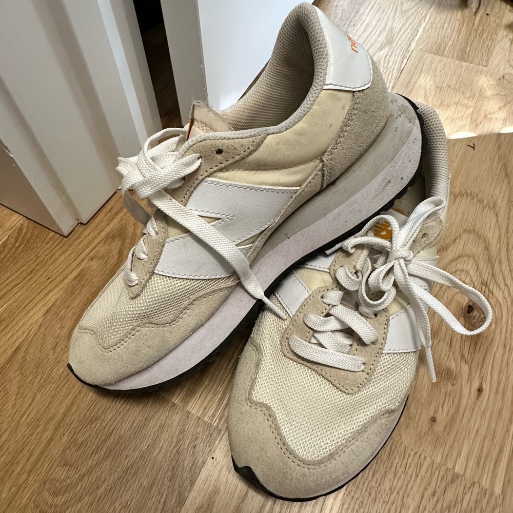 New Balance 237 - Picture 2 of 4